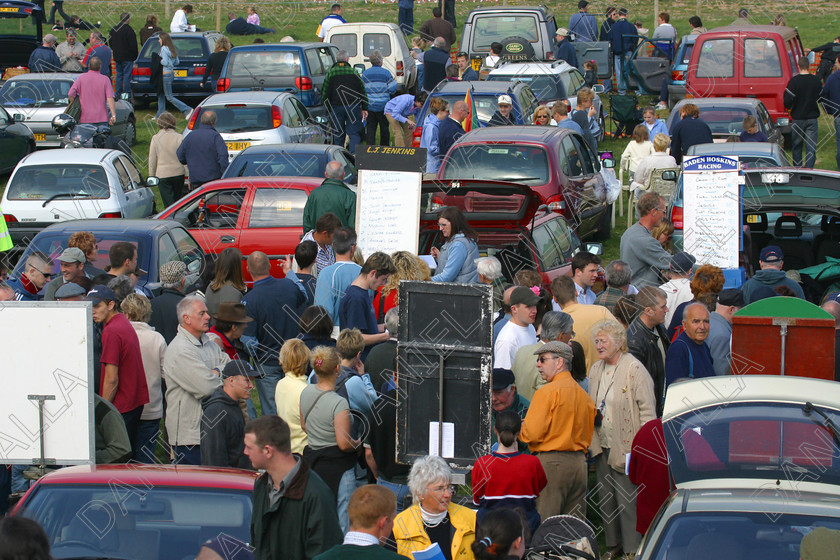 Horse Race 31876 
 Crowd at Horse racing Point to Point. 
 Keywords: point to horse racing race bet bookmaker