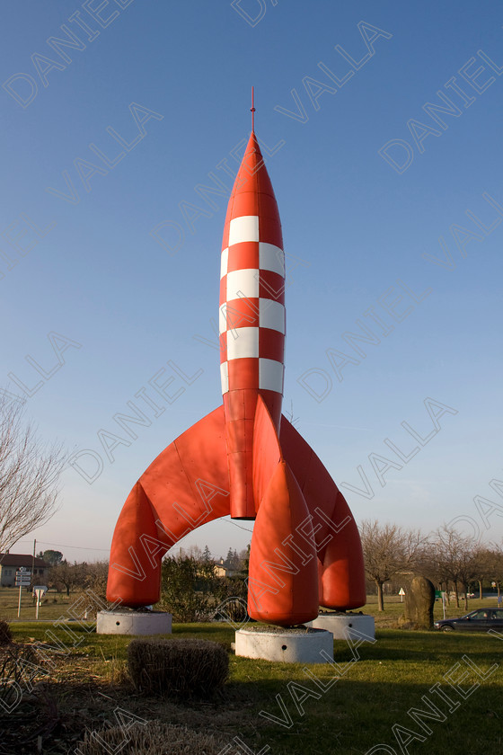 90218 Tintin 
 Red Rocket from Tintin cartoon 
 Keywords: Tintin moon rocket herge lune cartoon