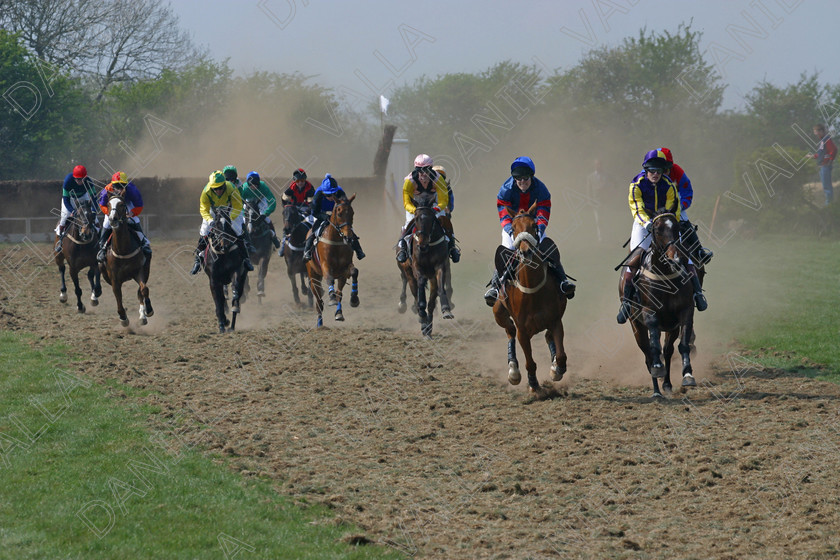 Horse Race 31888 
 Horse racing Point to Point. 
 Keywords: point to horse racing race bet winning win sports