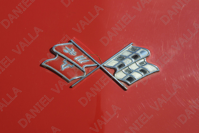 Car Badge4400 
 Vintage car badge, Checked flags 
 Keywords: sport car racing vintage classic show automobile