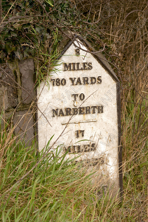 Milestone 39589 
 Milestone in Wales 
 Keywords: Milestone mile stone landmark road