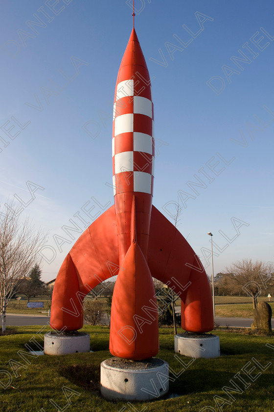 90222 Tintin 
 Red Rocket from Tintin cartoon 
 Keywords: Tintin moon rocket herge lune cartoon