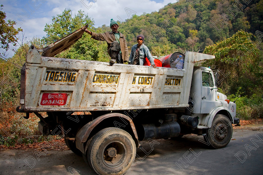 91554 Bhutan 
 Bright decorated TATA Heavy Goods colourful Lorry, Road maintenance Bhutan 
 Keywords: lorry heavy tata goods truck transport Bhutan