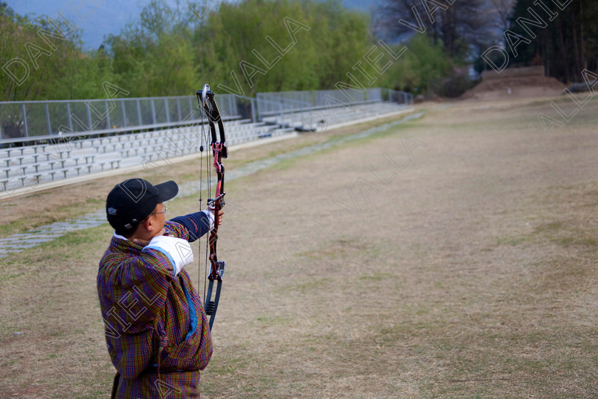 90824 Bhutan-Archery 
 Archers practising archery, 
 Keywords: bow arrow national sports target competition Bhutan