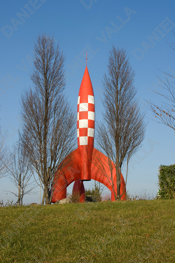 90207 Tintin 
 Red Rocket from Tintin cartoon 
 Keywords: Tintin moon rocket herge lune cartoon