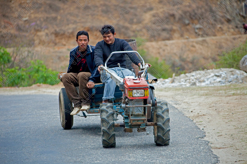 92222 Bhutan 
 motor mini tractor and men. Bhutan 
 Keywords: lorry heavy tata goods truck transport Bhutan