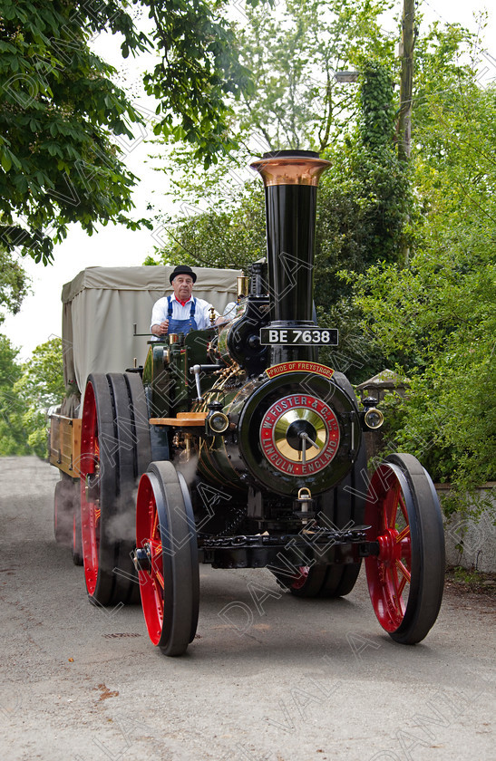 95582 Steam Tractor 
 Vintage Steam Engine tractor Pride of Freystrop 
 Keywords: steam engine vintage tractor old restored powerful